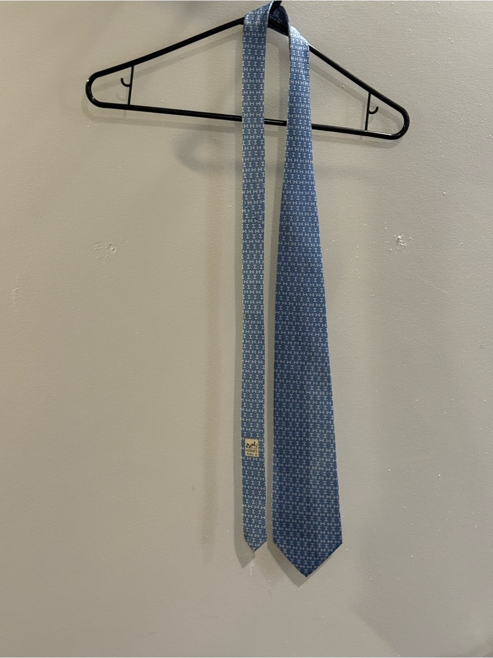 Hermes H Pattern Classic Light Blue Wide Men's Silk Neck Tie